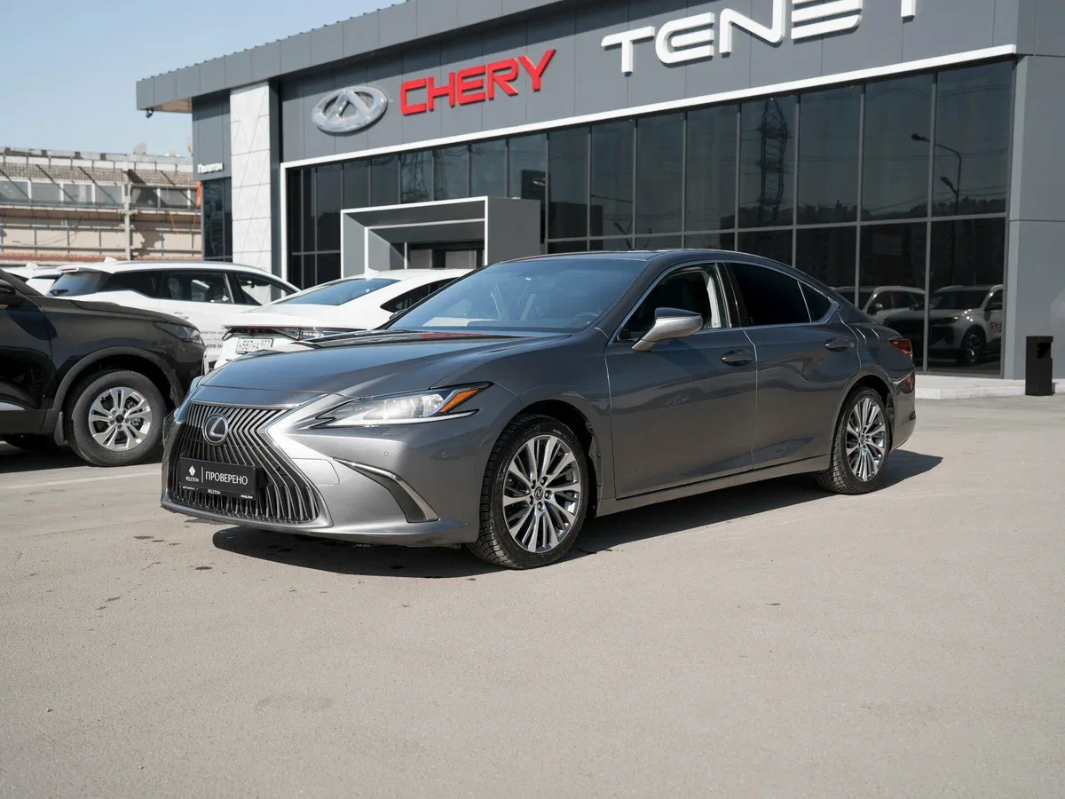 Lexus ES VII