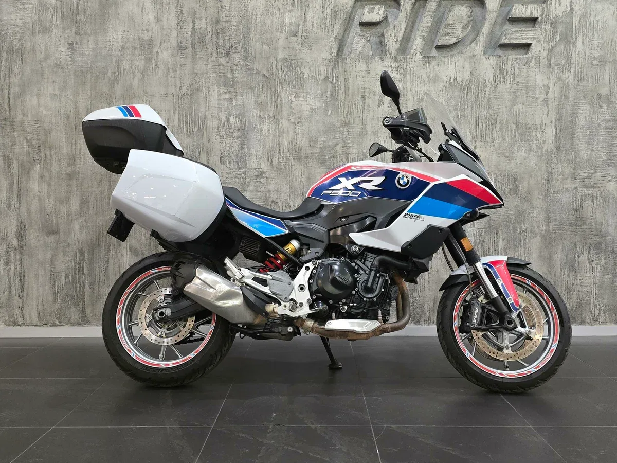 BMW F 900 XR