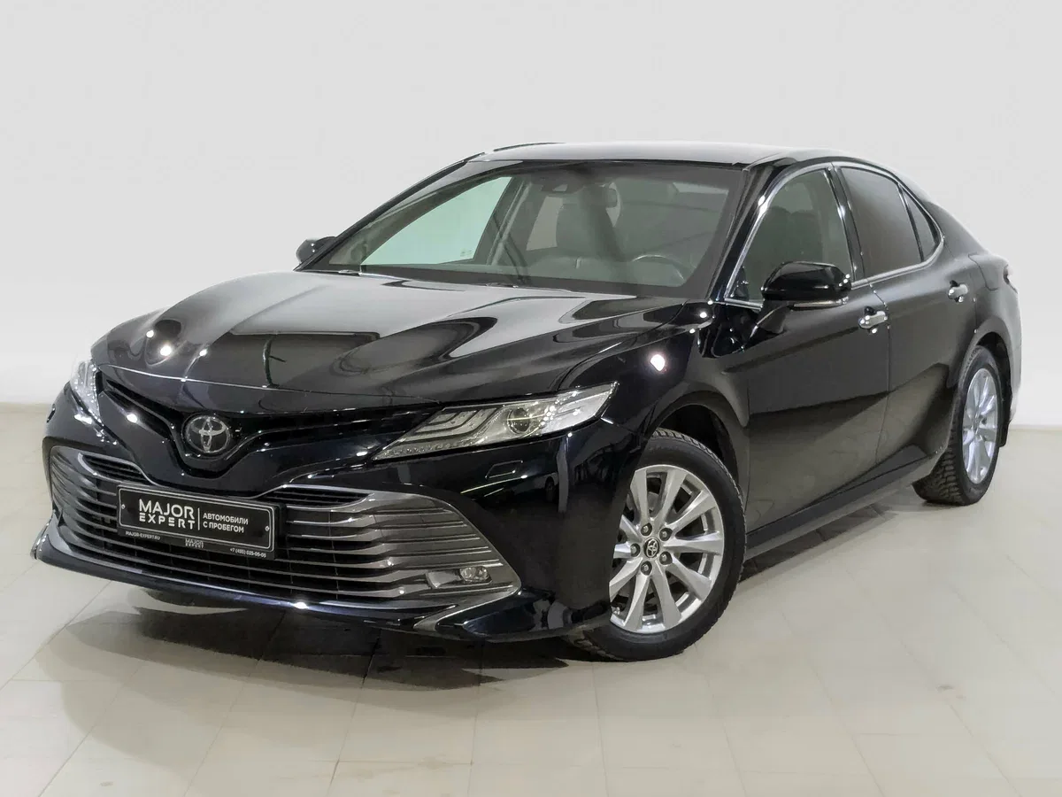 Toyota Camry VIII (XV70)