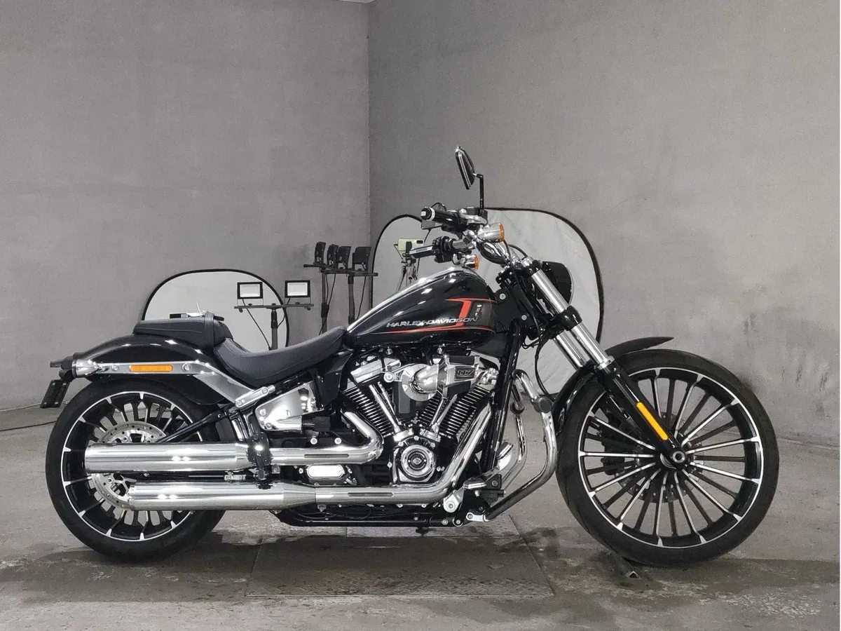 Harley-Davidson Breakout