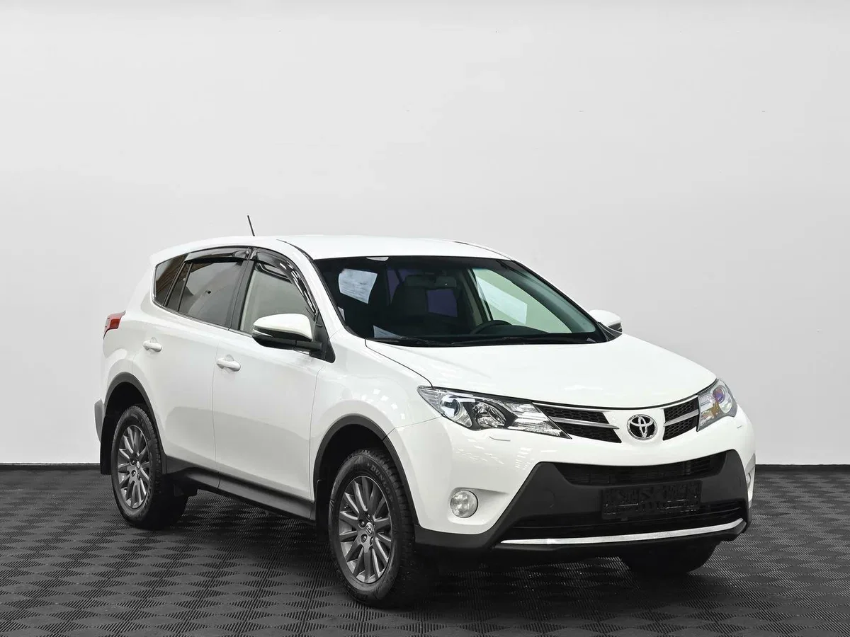 Toyota RAV4 IV (XA40)