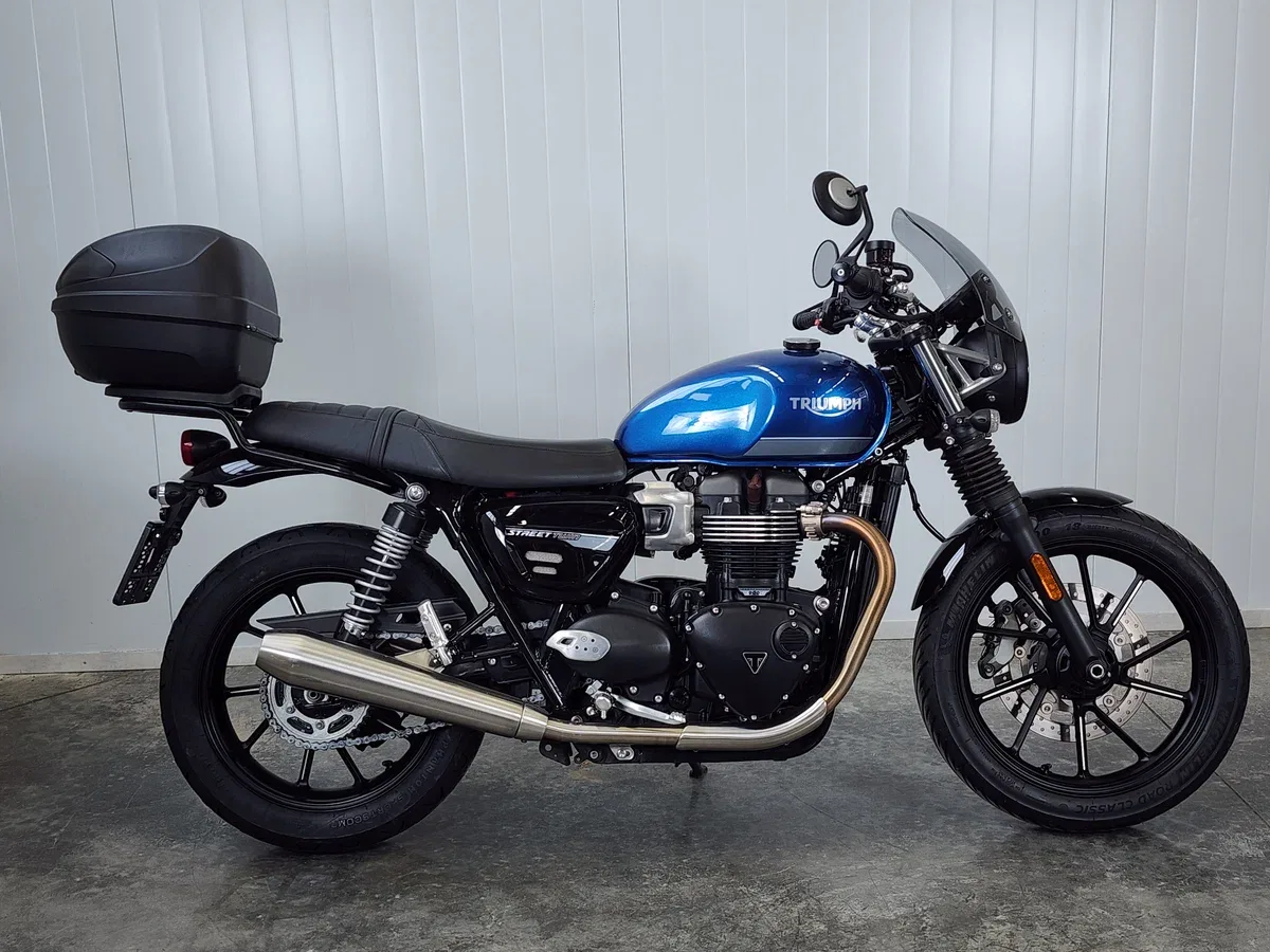 Triumph Street Twin