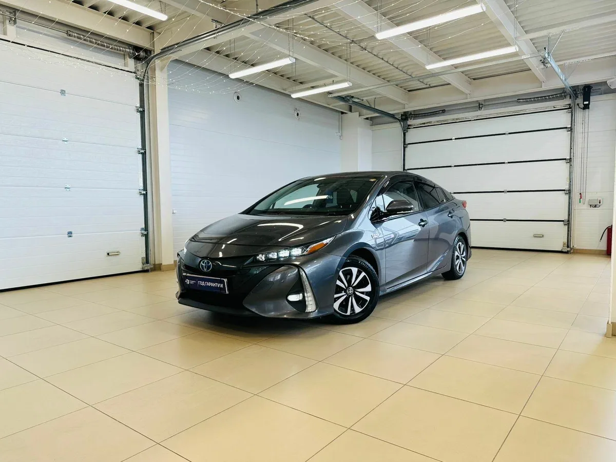 Toyota Prius IV (XW50)