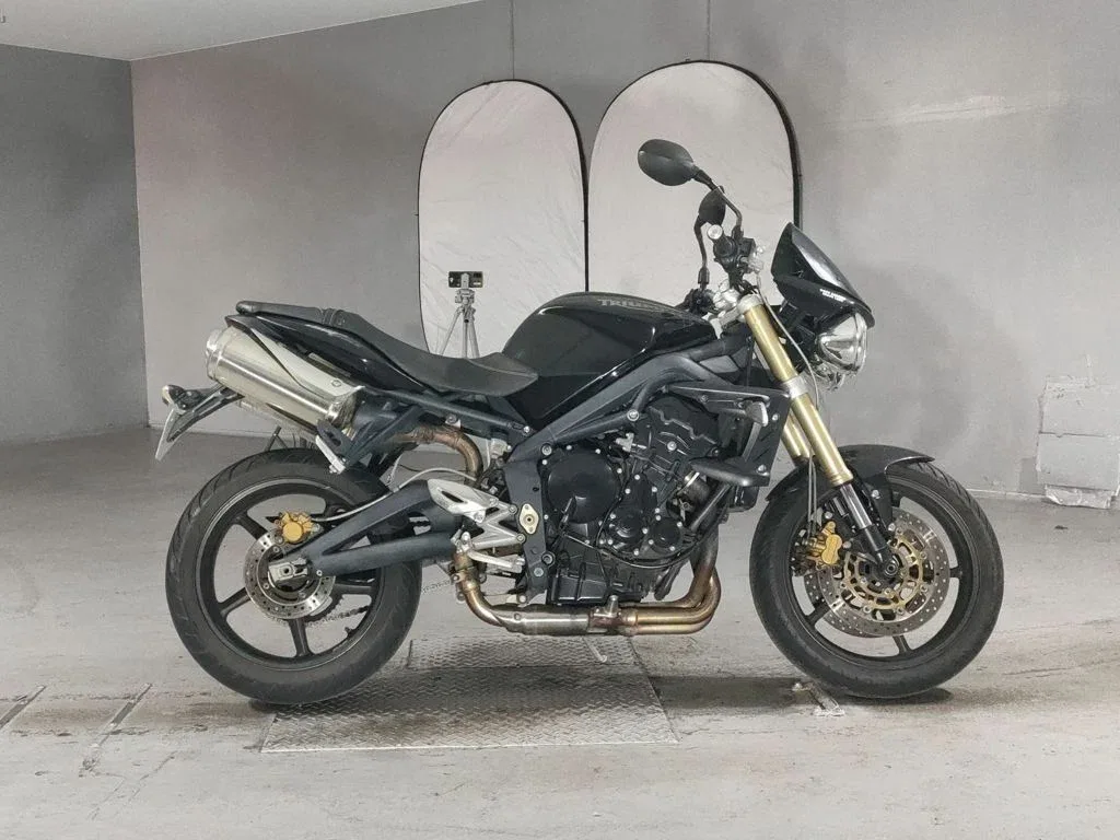 Triumph Street Triple