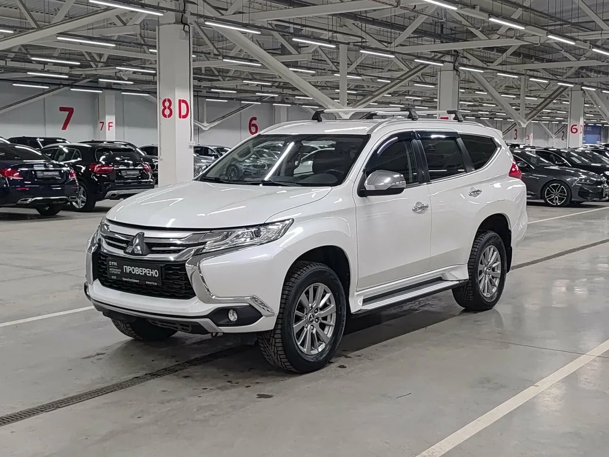 Mitsubishi Pajero Sport III