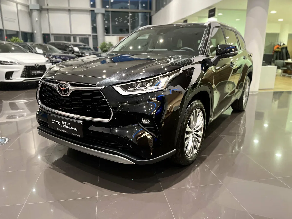 Toyota Highlander IV (U70)