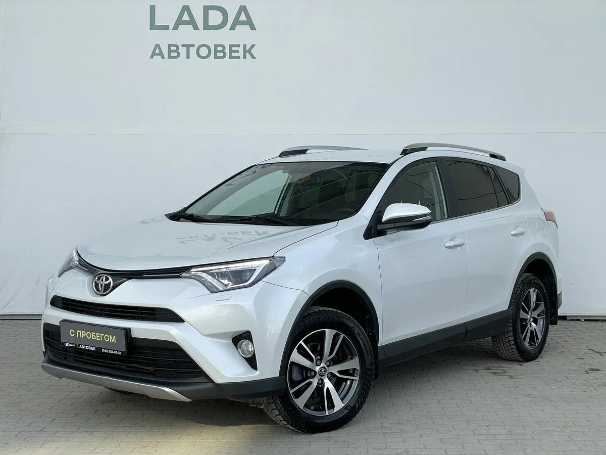 Toyota RAV4 IV (XA40) Рестайлинг
