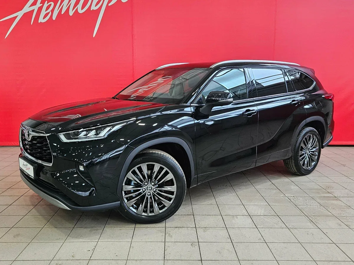 Toyota Highlander IV (U70)