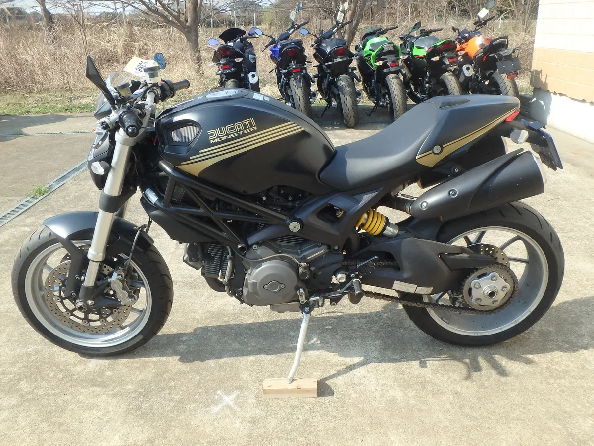 Ducati Monster 1100
