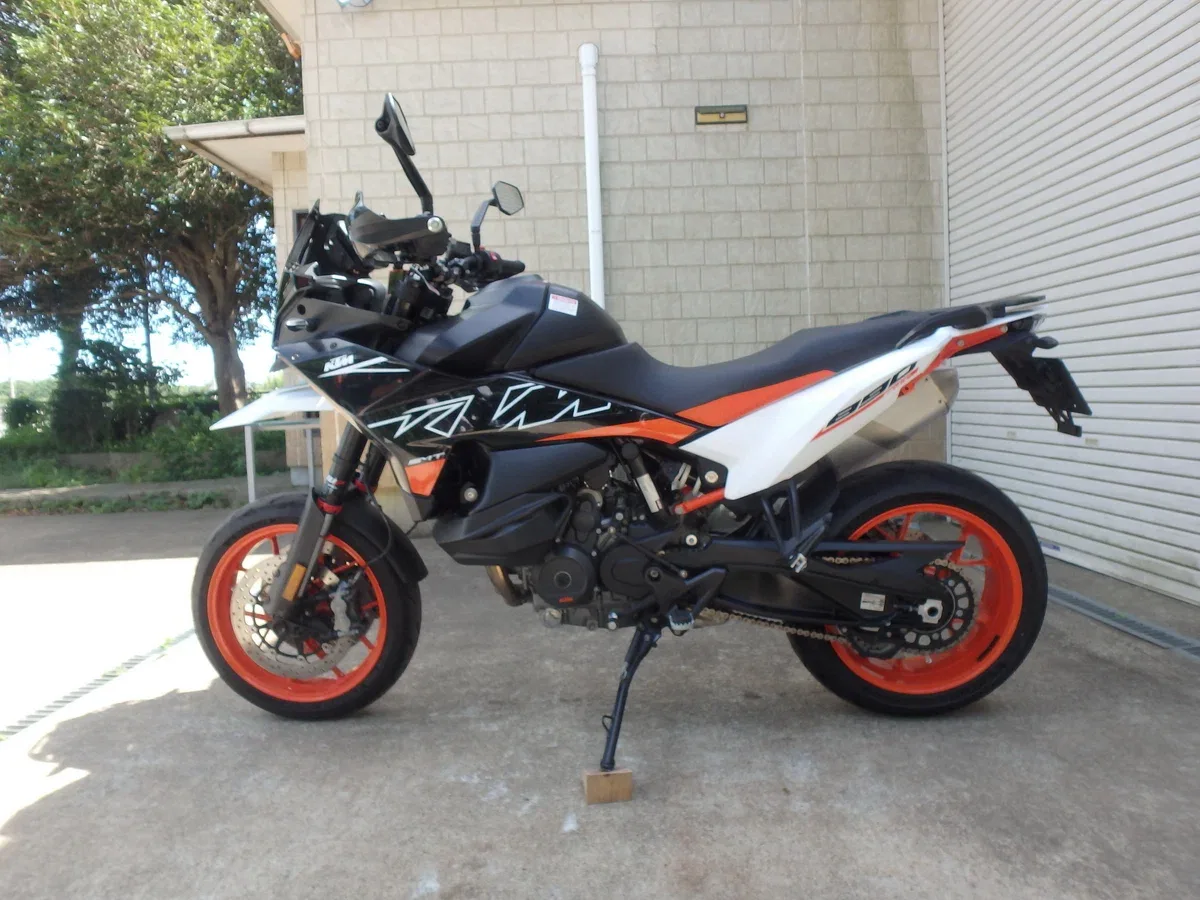 KTM AG 890 SMT