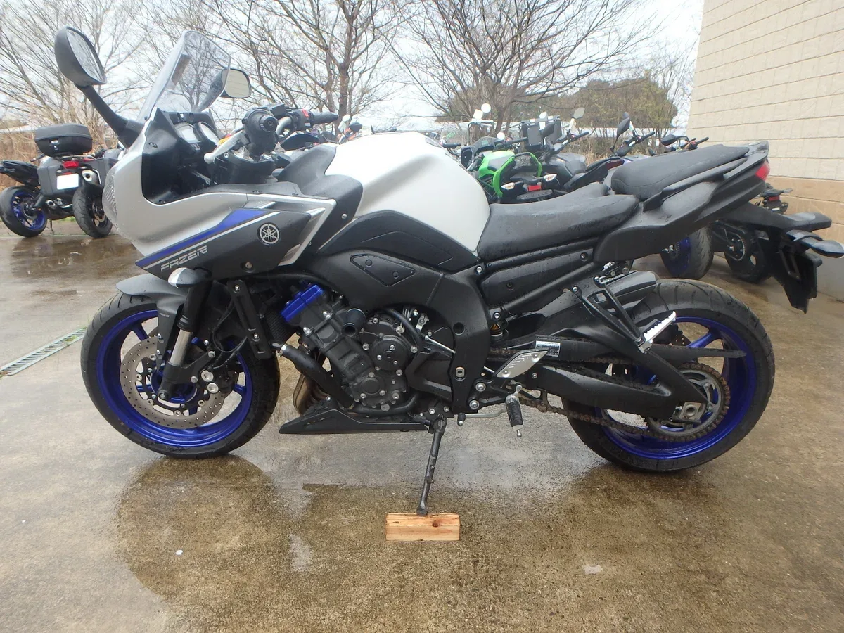 Yamaha FZ8