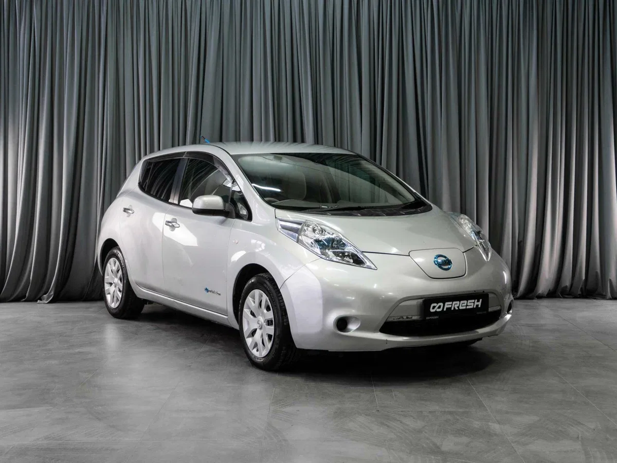 Nissan Leaf I (ZE0/AZE0)