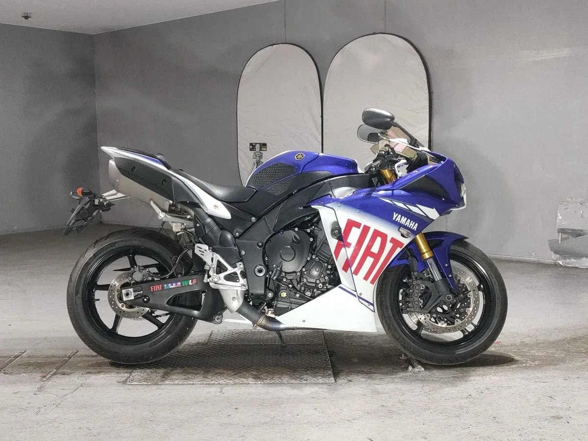 Yamaha YZF-R1