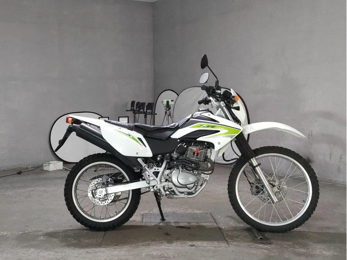 Honda XR 230
