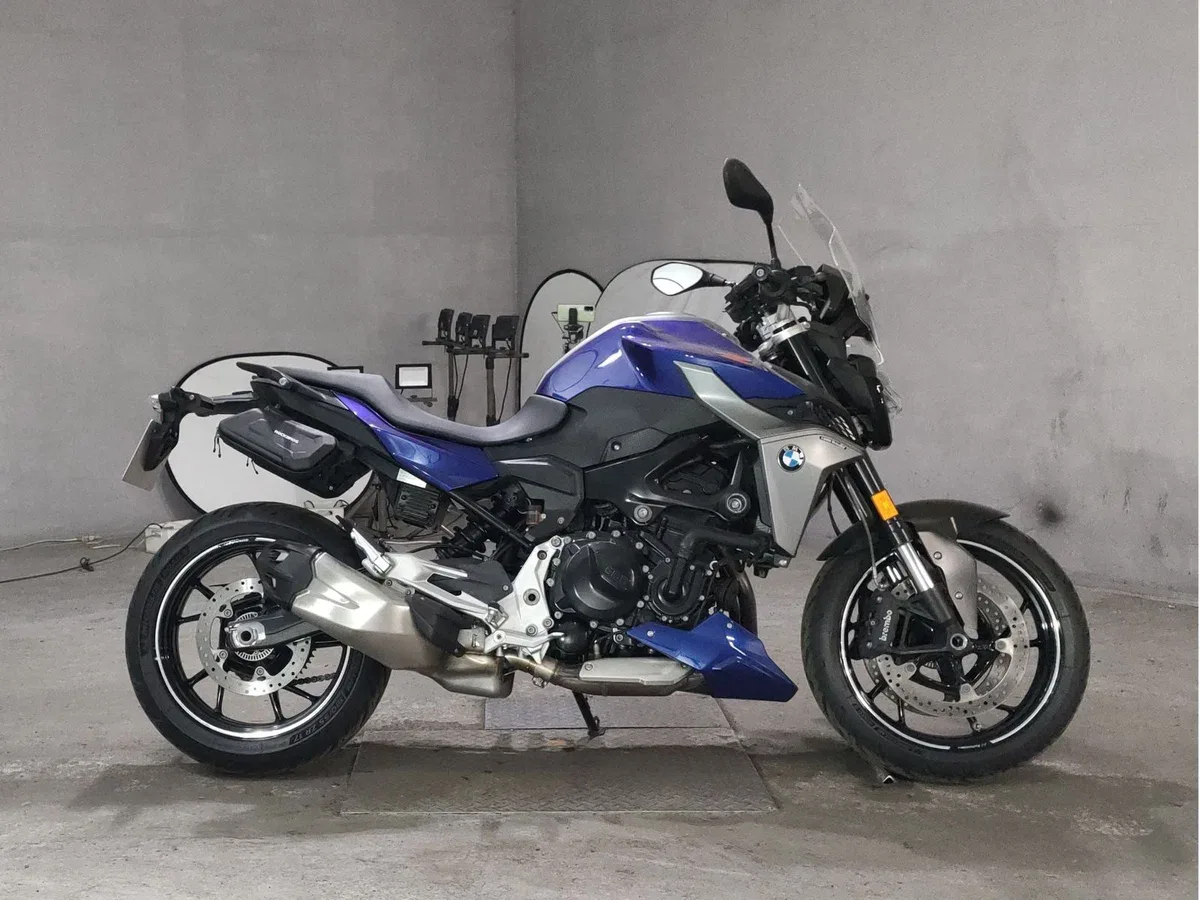 BMW F 900 R