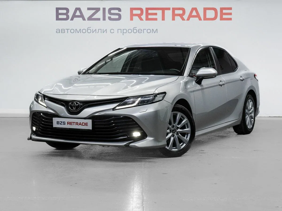 Toyota Camry VIII (XV70)