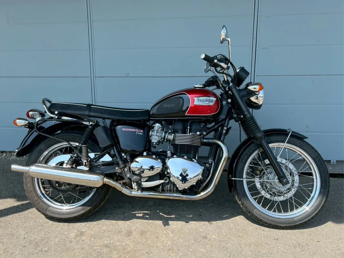 Triumph Bonneville T100