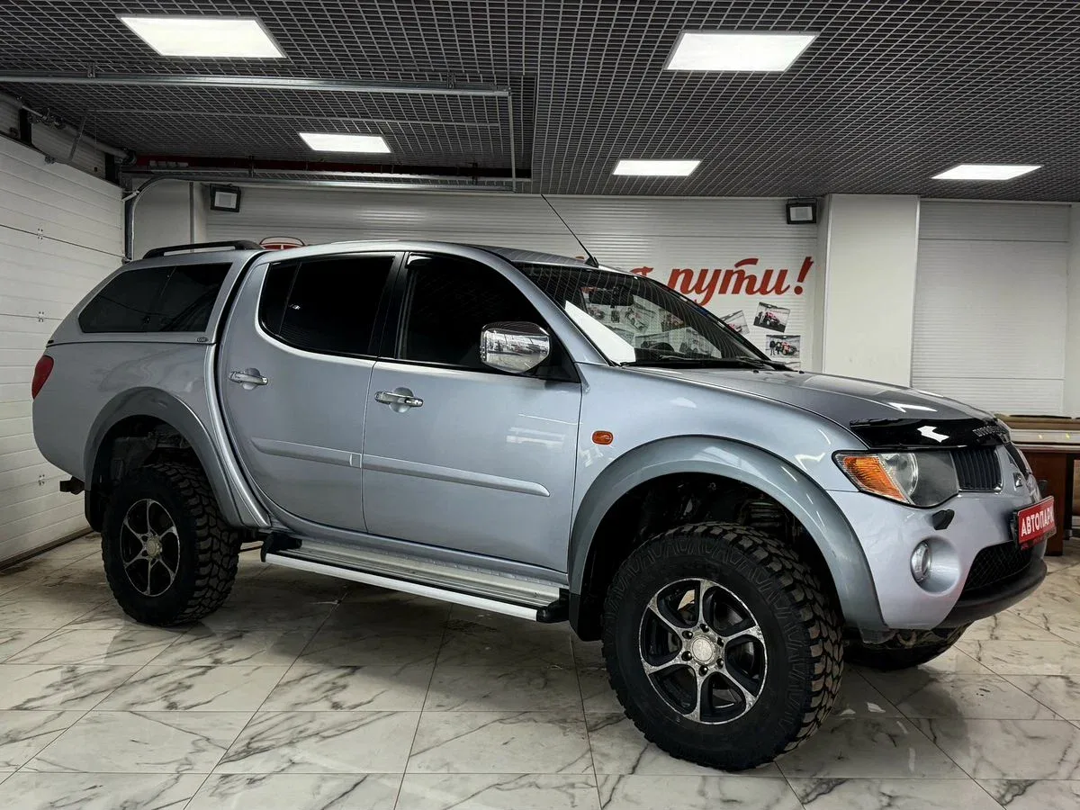 Mitsubishi L200 IV