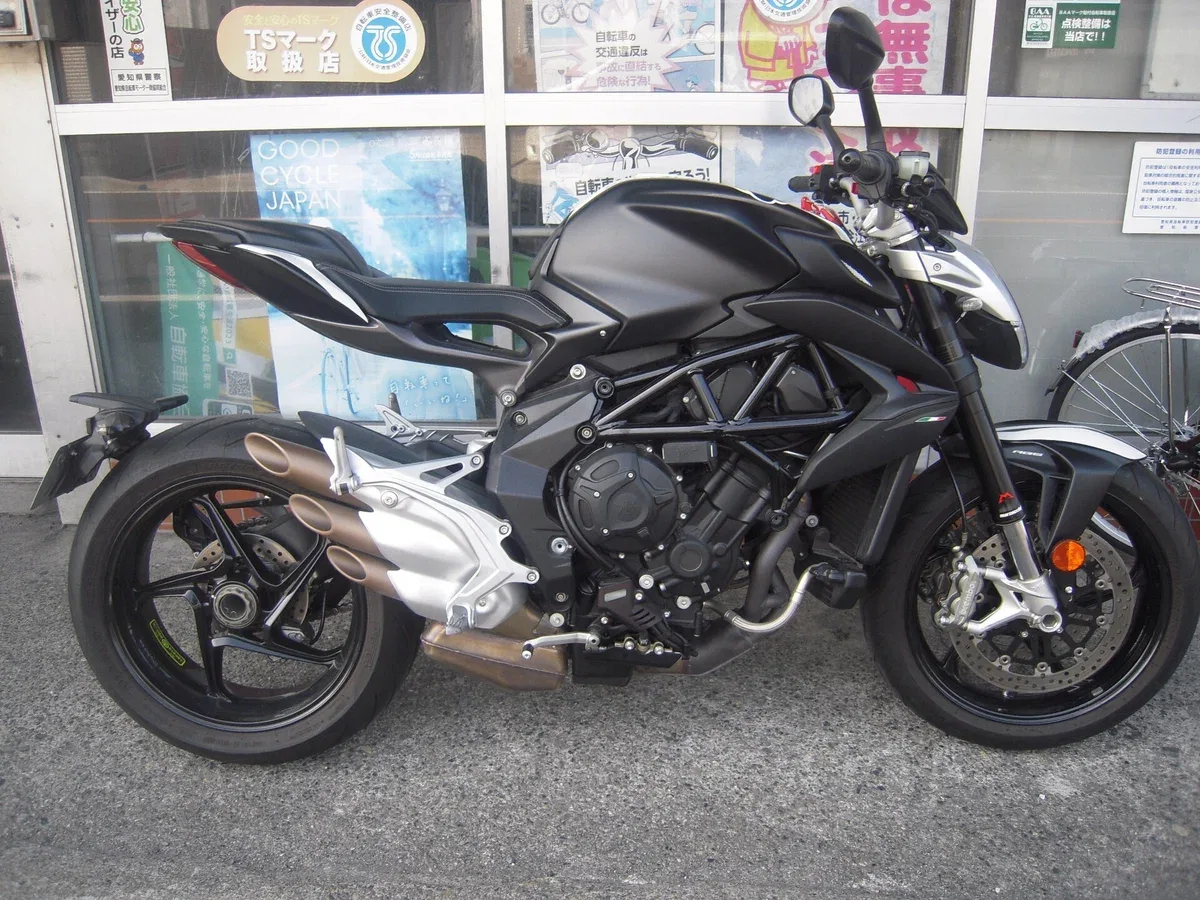 MV Agusta Brutale 800