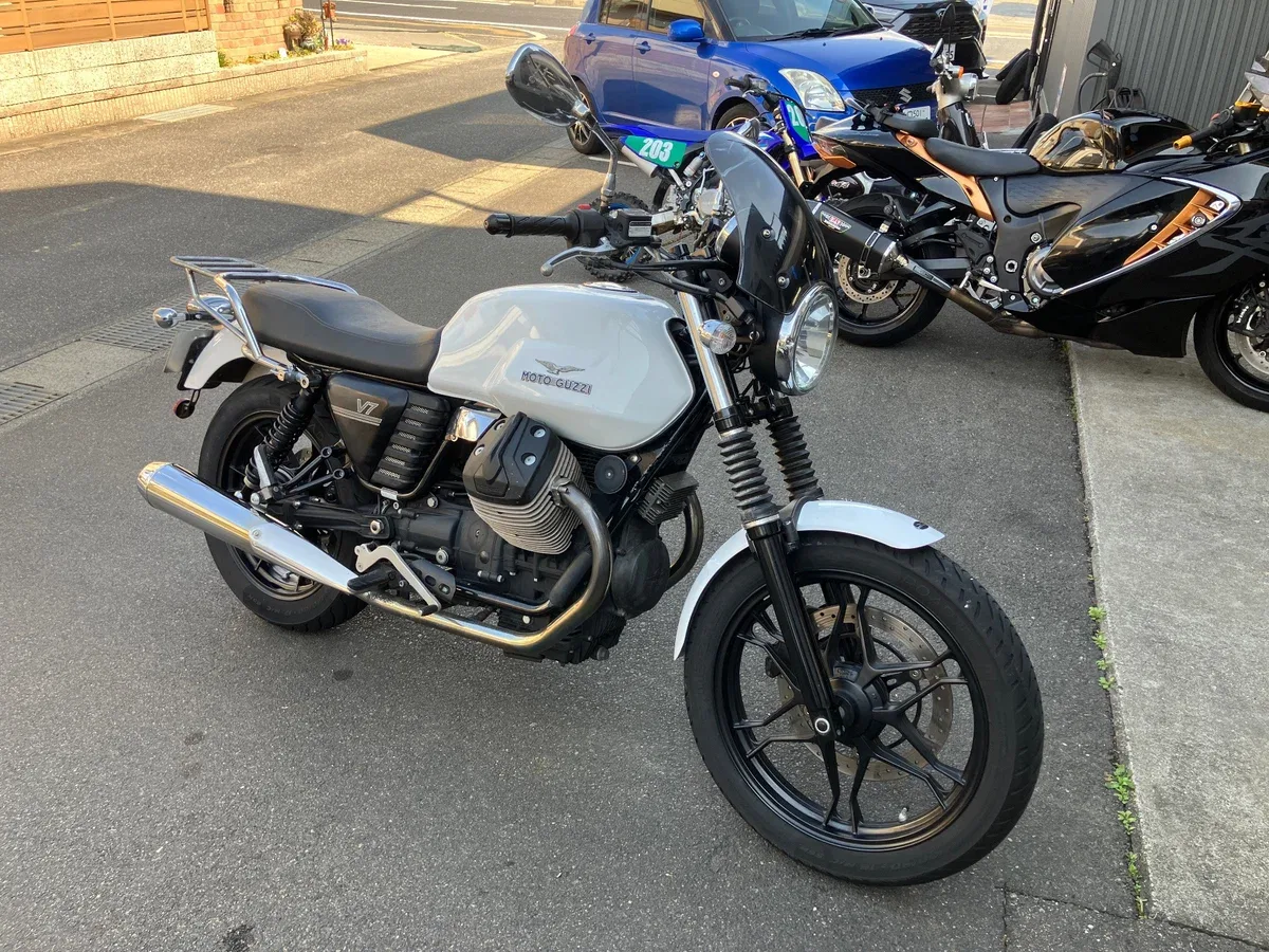Moto Guzzi V 7