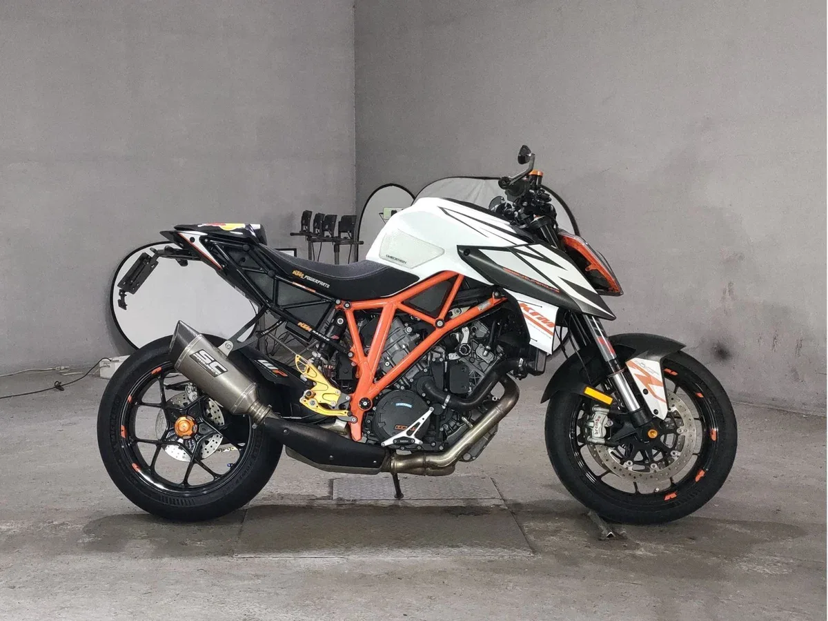 KTM AG 1290 Super Duke R
