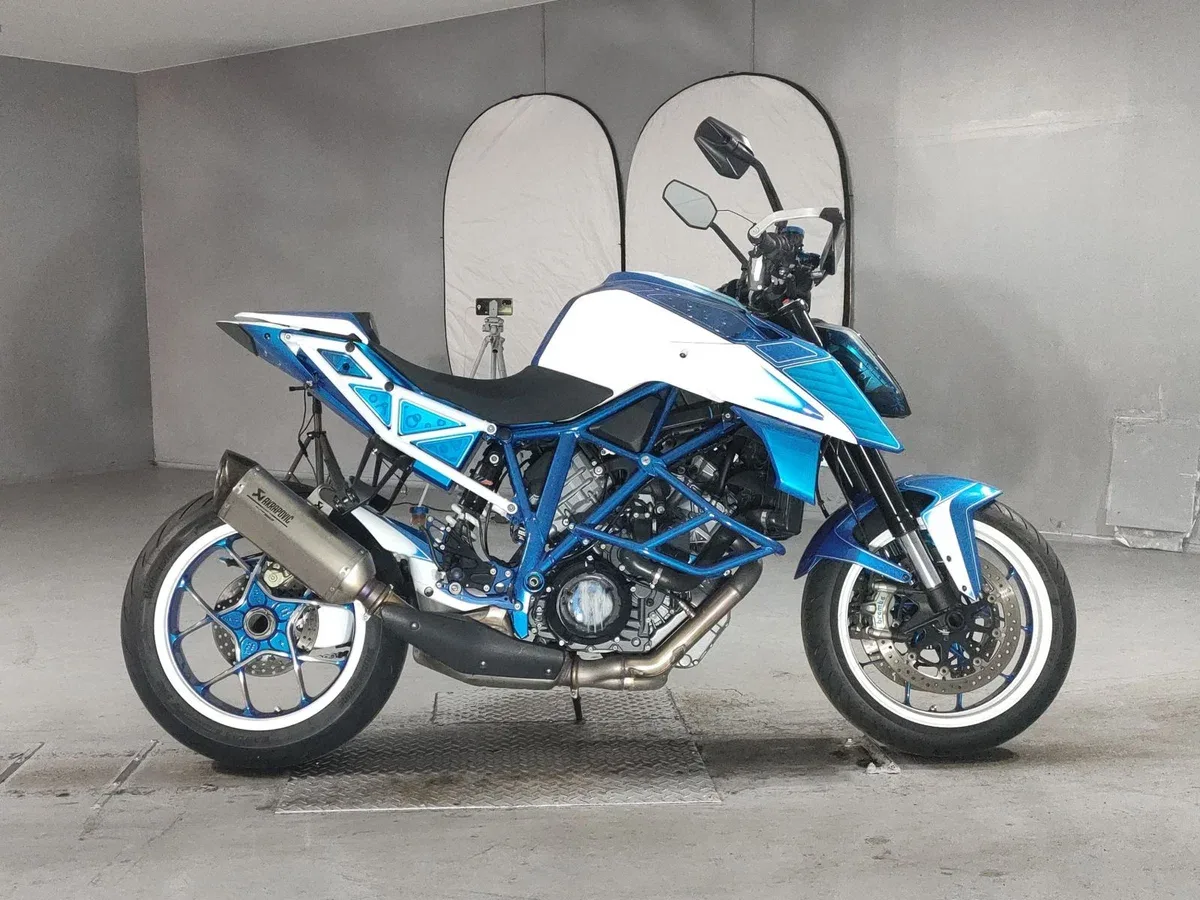 KTM AG 1290 Super Duke R