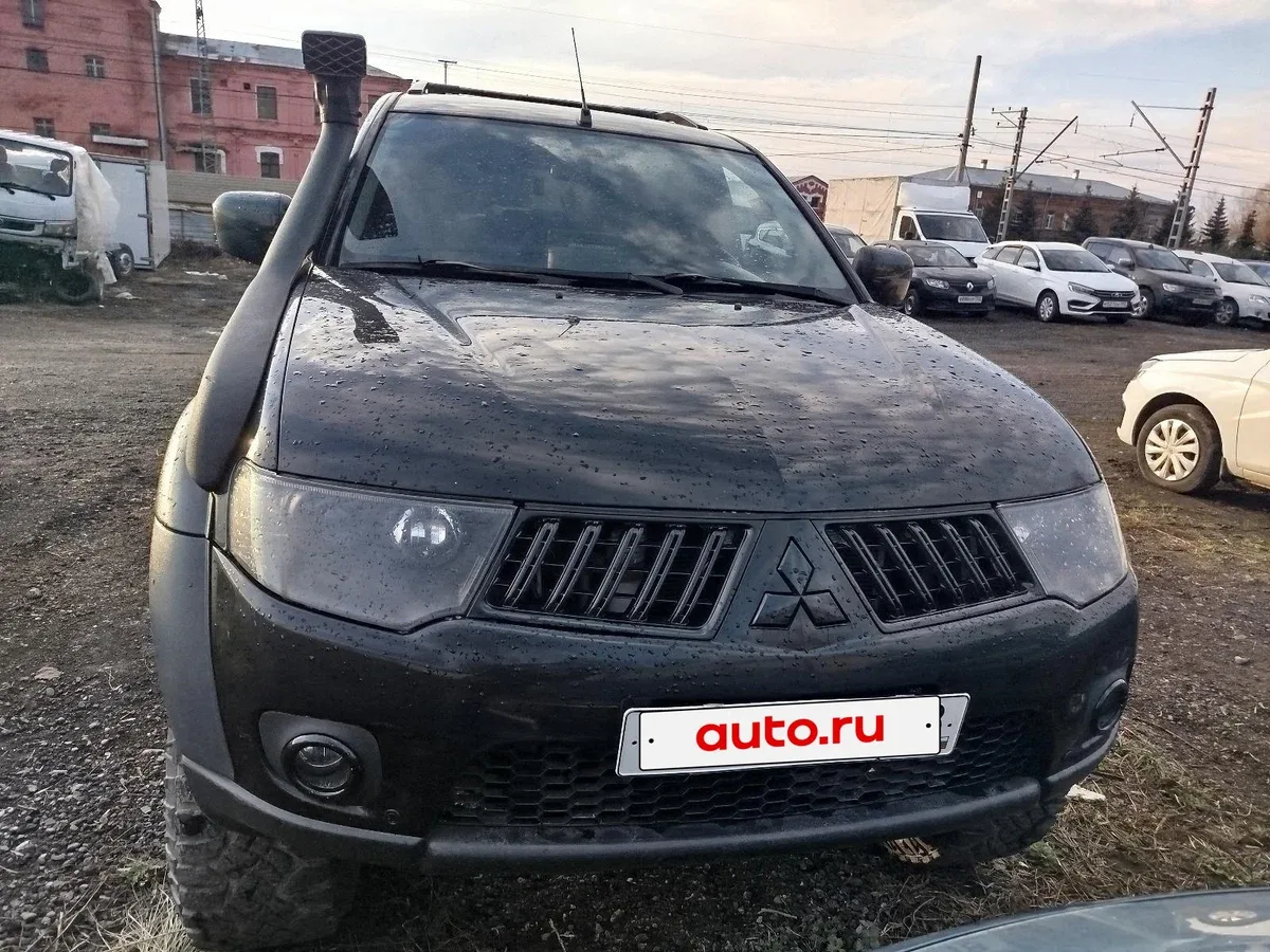Mitsubishi Pajero Sport II
