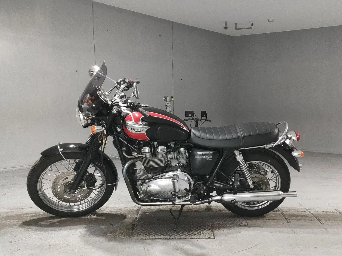 Triumph Bonneville T100