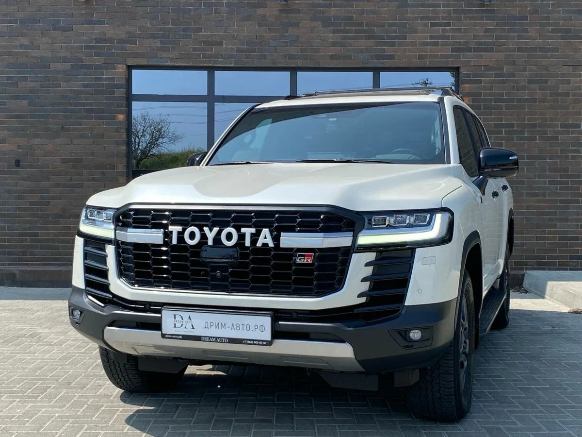 Toyota Land Cruiser 300 Series