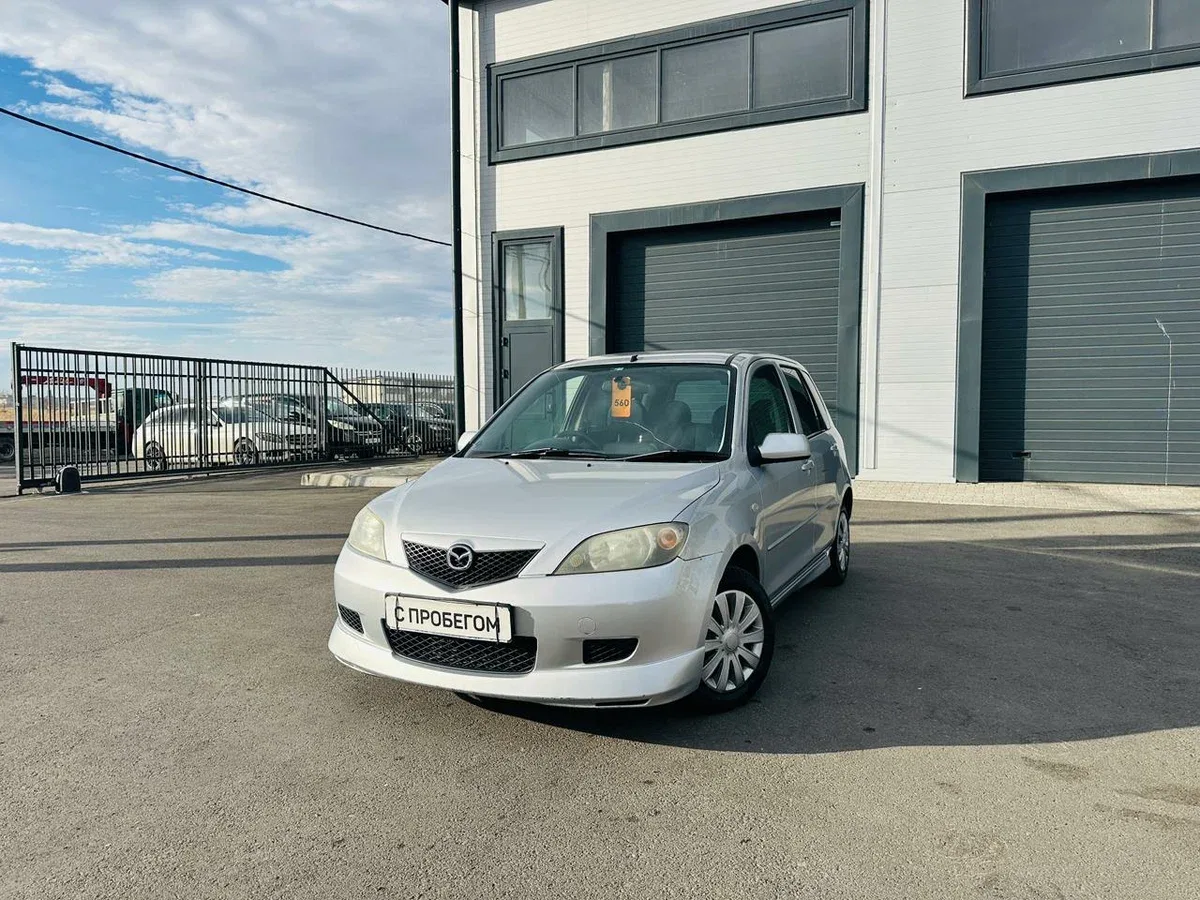 Mazda Demio II (DY)