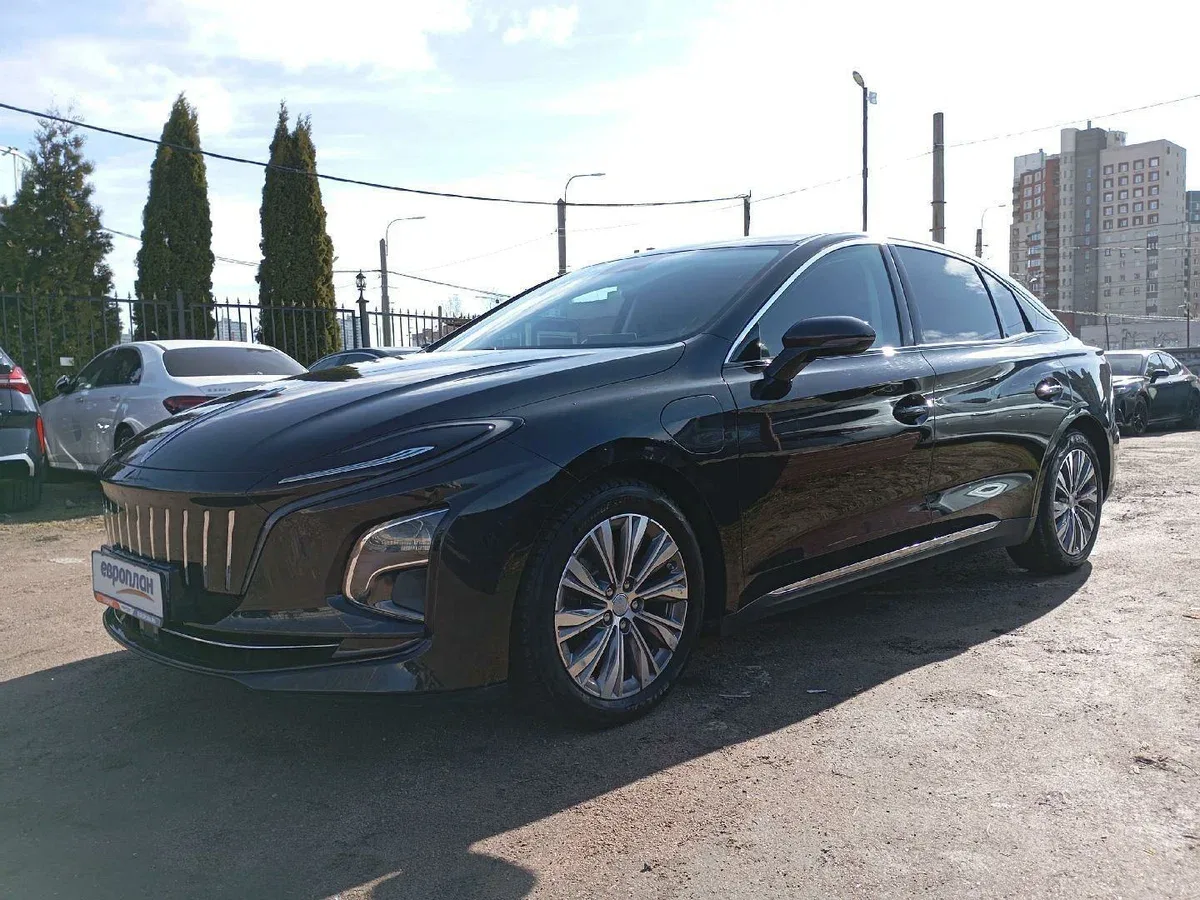 Hongqi E-QM5 I