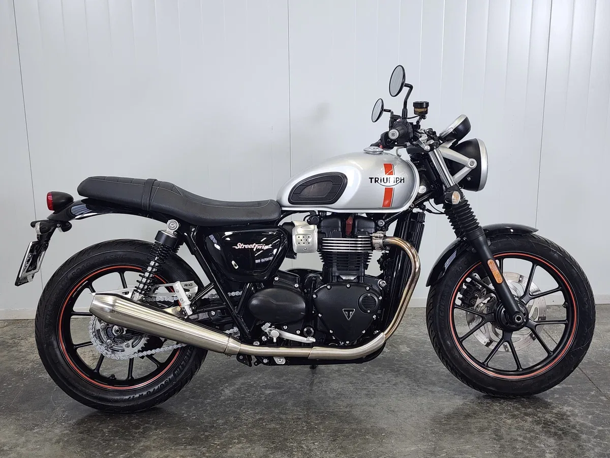 Triumph Street Twin