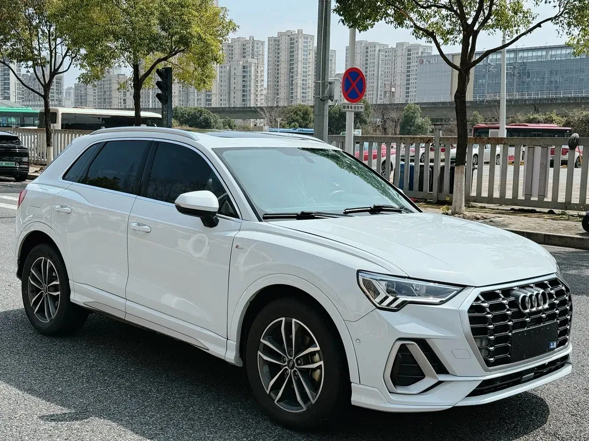 Audi Q3 II (F3)