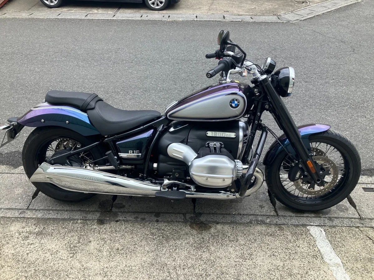 BMW R18