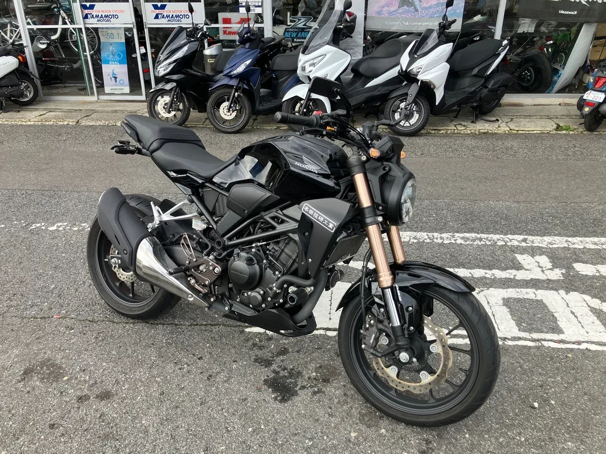 Honda CB250R
