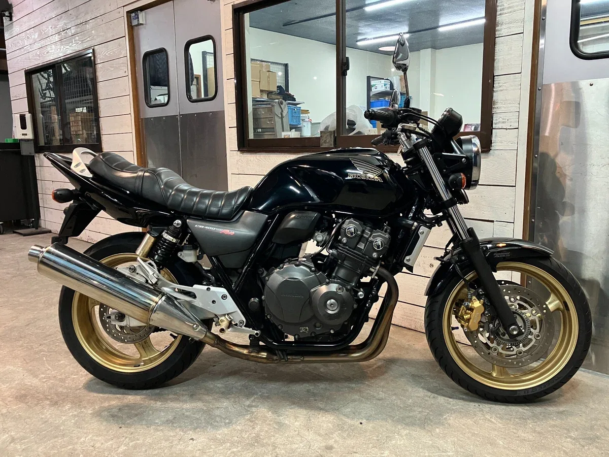 Honda CB 400 Super Four