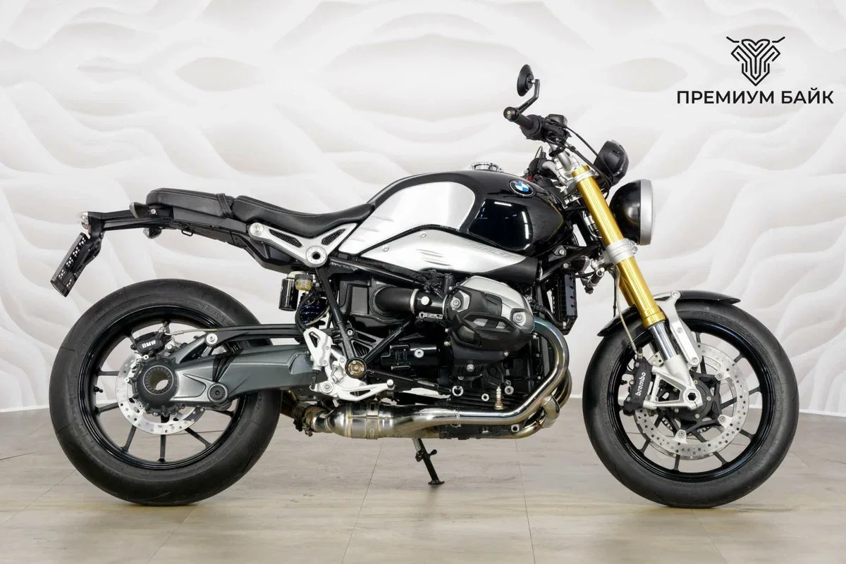 BMW R nine T