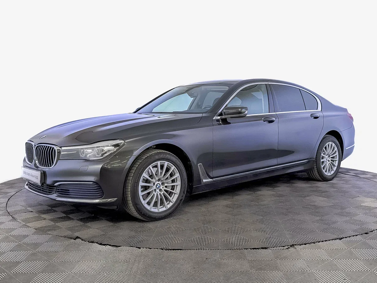 BMW 7 серии VI (G11/G12)