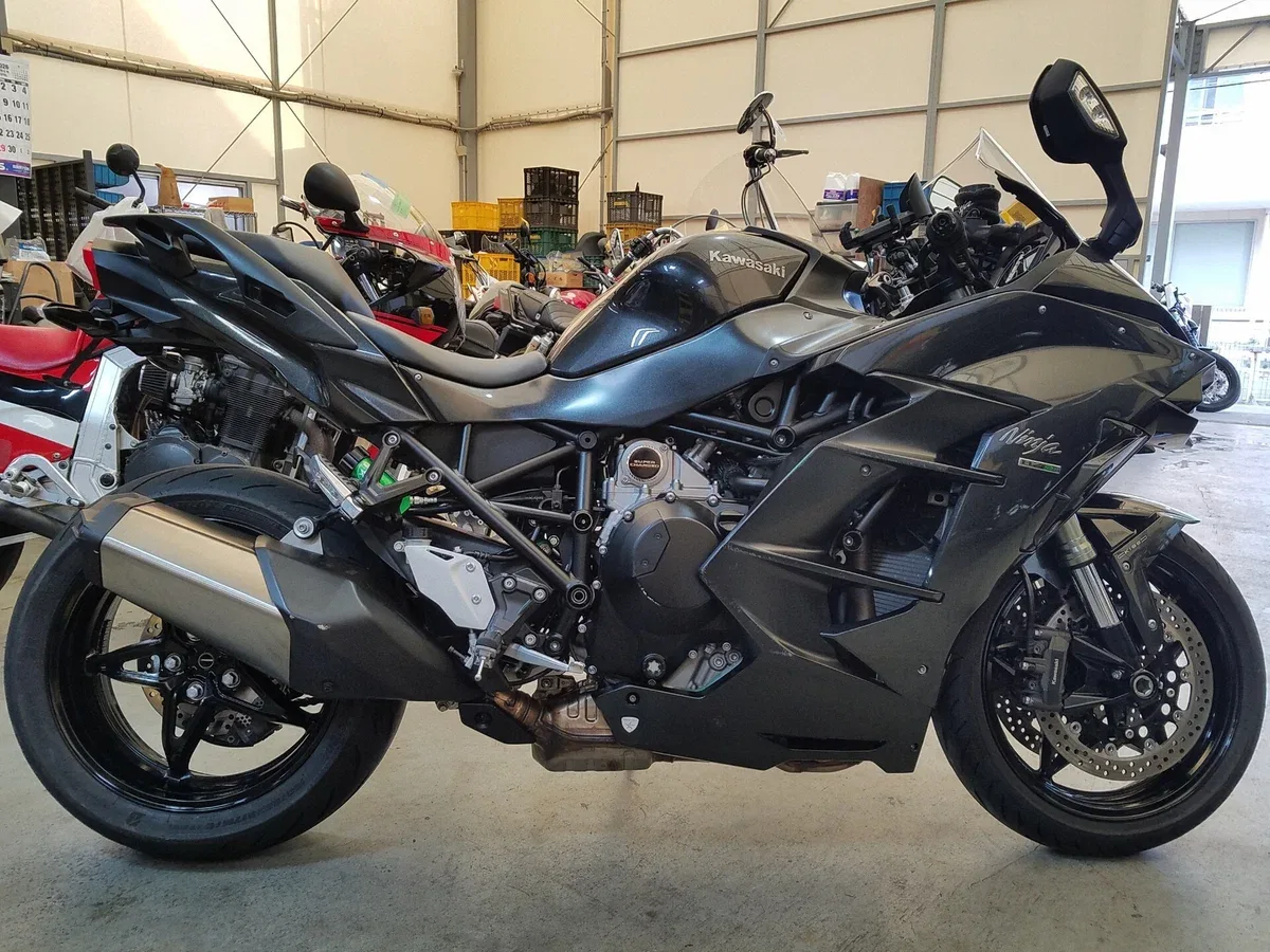 Kawasaki Ninja H2 SX
