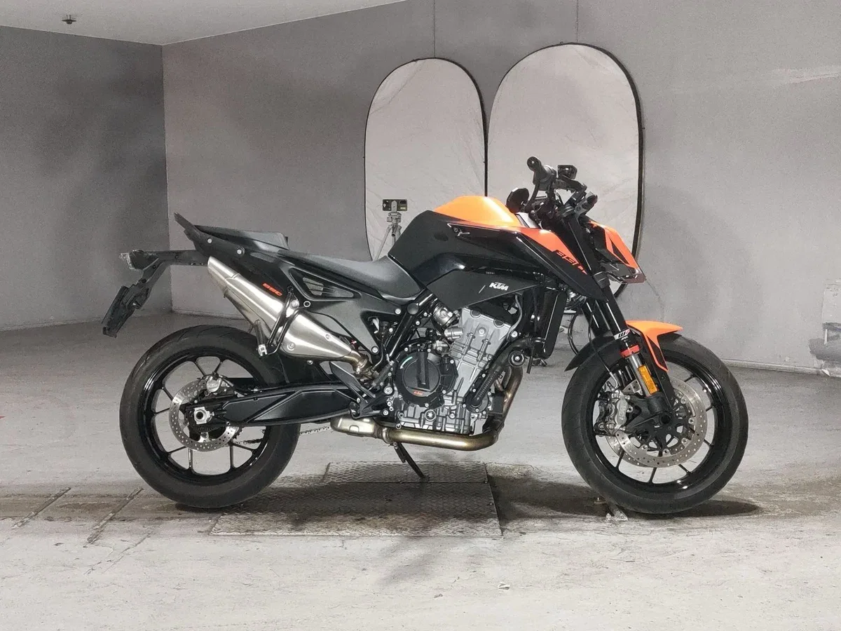 KTM AG 890 Duke