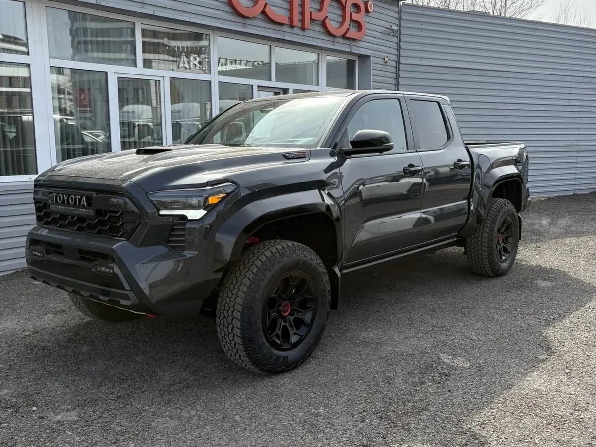 Toyota Tacoma IV