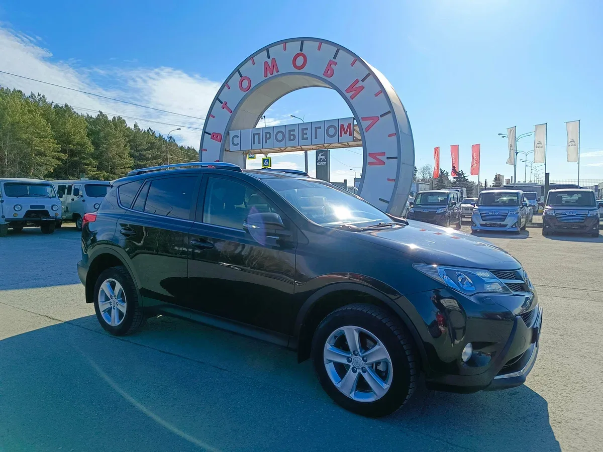 Toyota RAV4 IV (XA40)