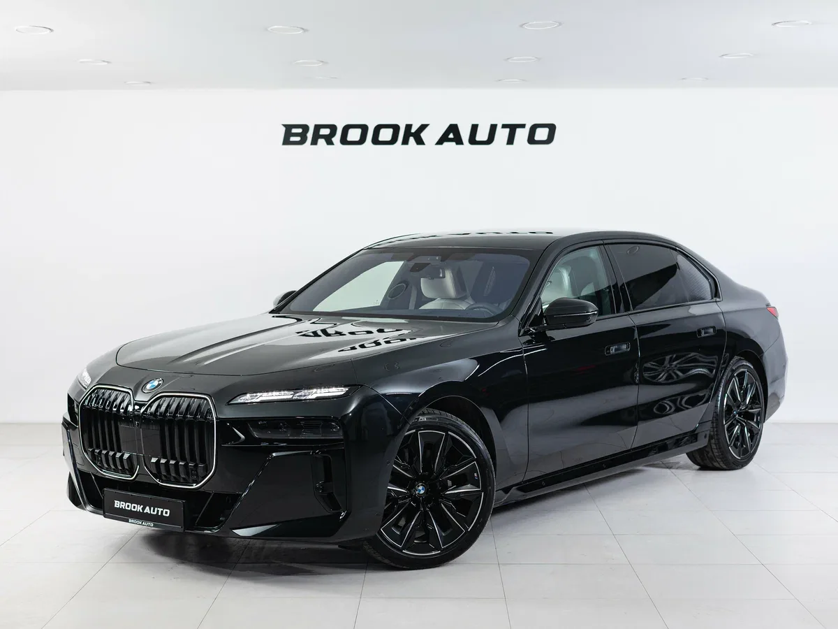 BMW 7 серии VII (G70)