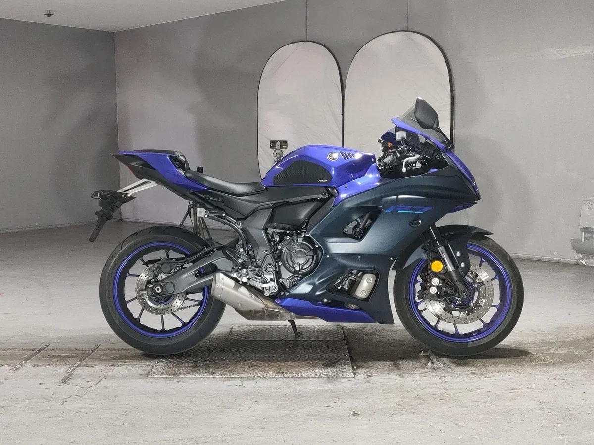Yamaha YZF-R7