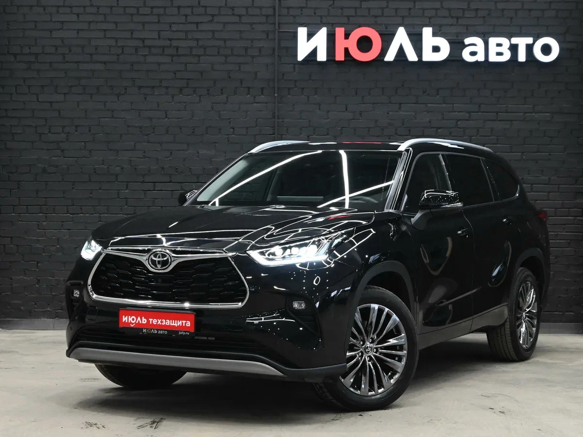 Toyota Highlander IV (U70)