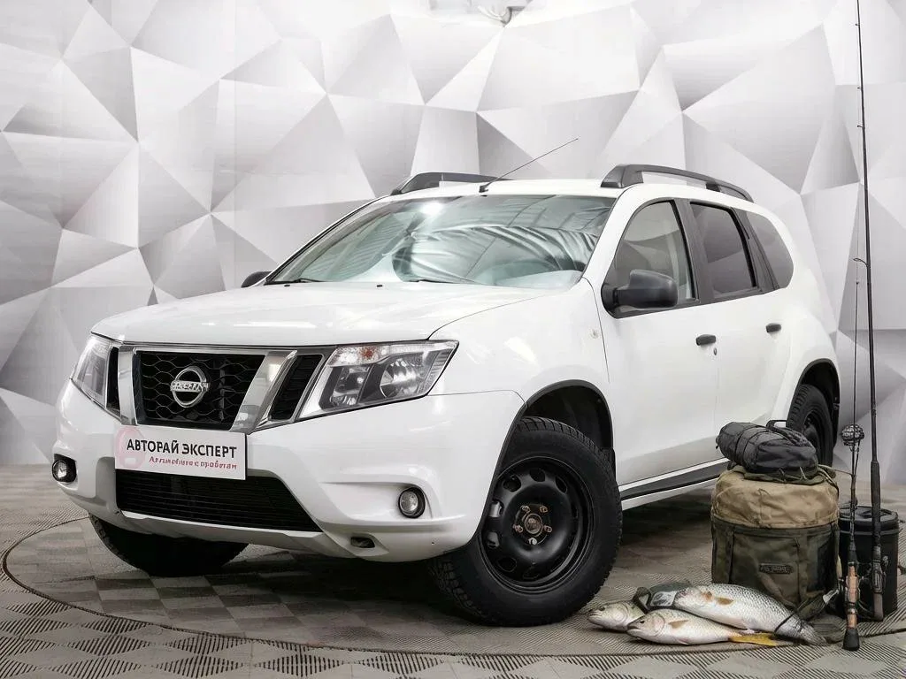 Nissan Terrano III (D10)
