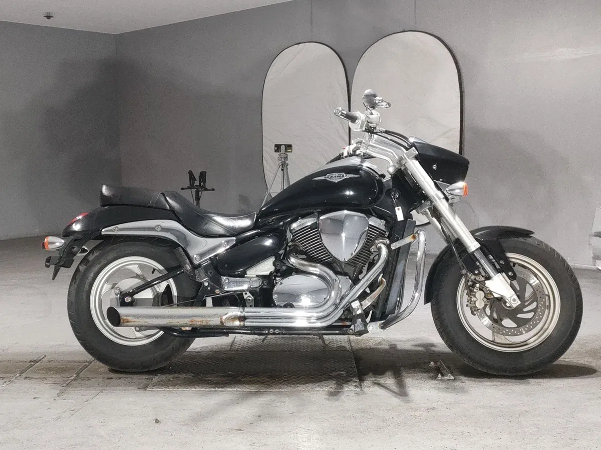 Suzuki Boulevard 400
