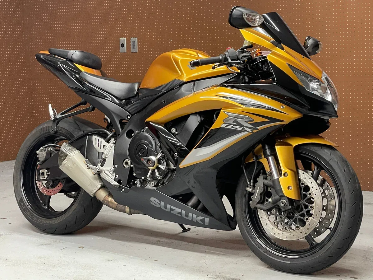 Suzuki GSX-R750