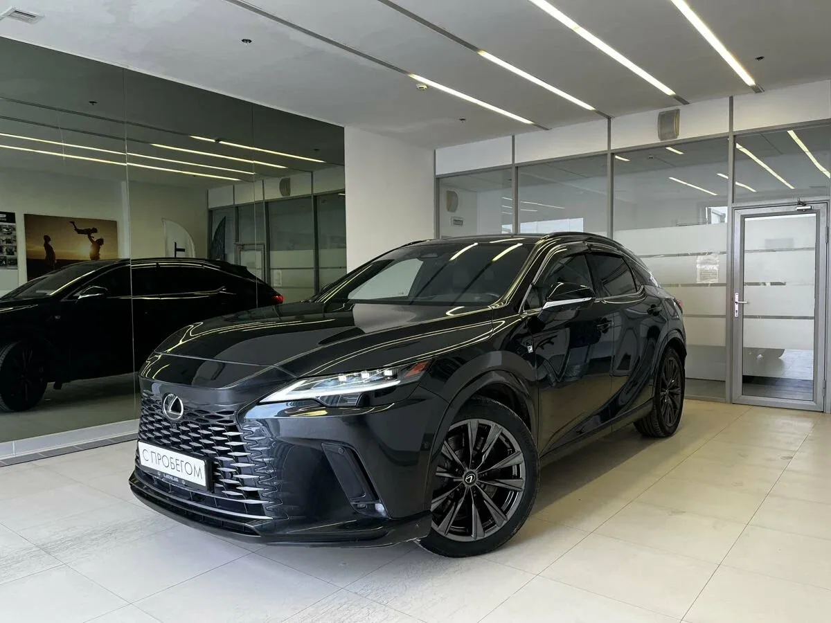 Lexus RX V