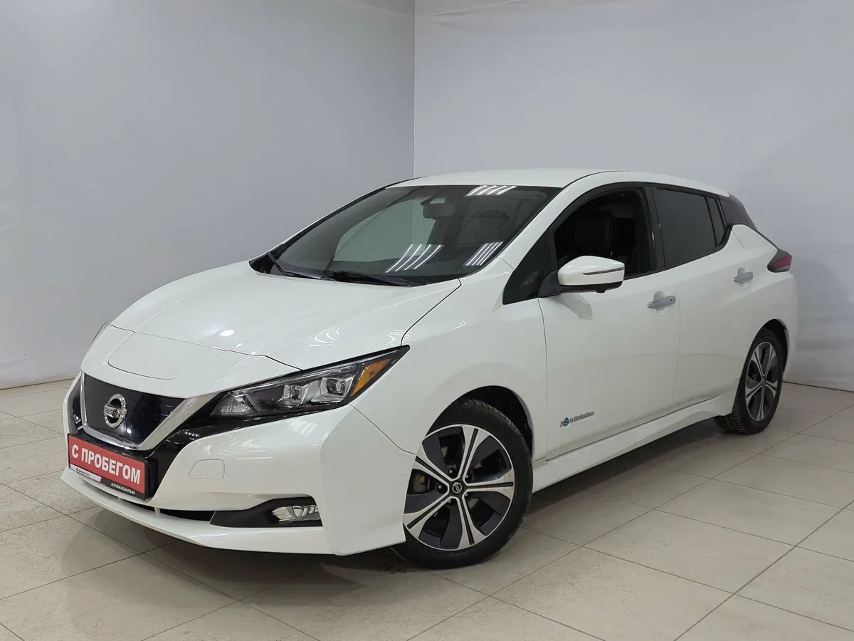 Nissan Leaf II (ZE1)